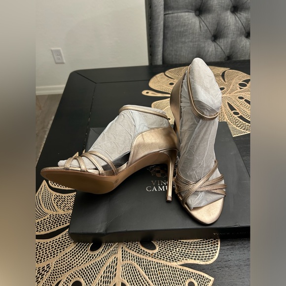 Vince Camuto Women's Antinalie High Heel Sandal Heeled 8.5M - Picture 11 of 12